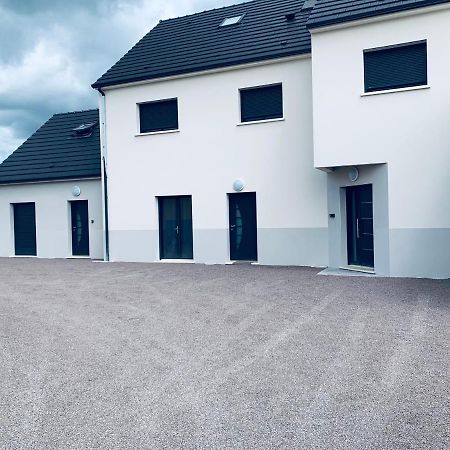 MonéteauLoft Evasion , Parking Gratuit , 5 Min Auxerreアパートメント エクステリア 写真
