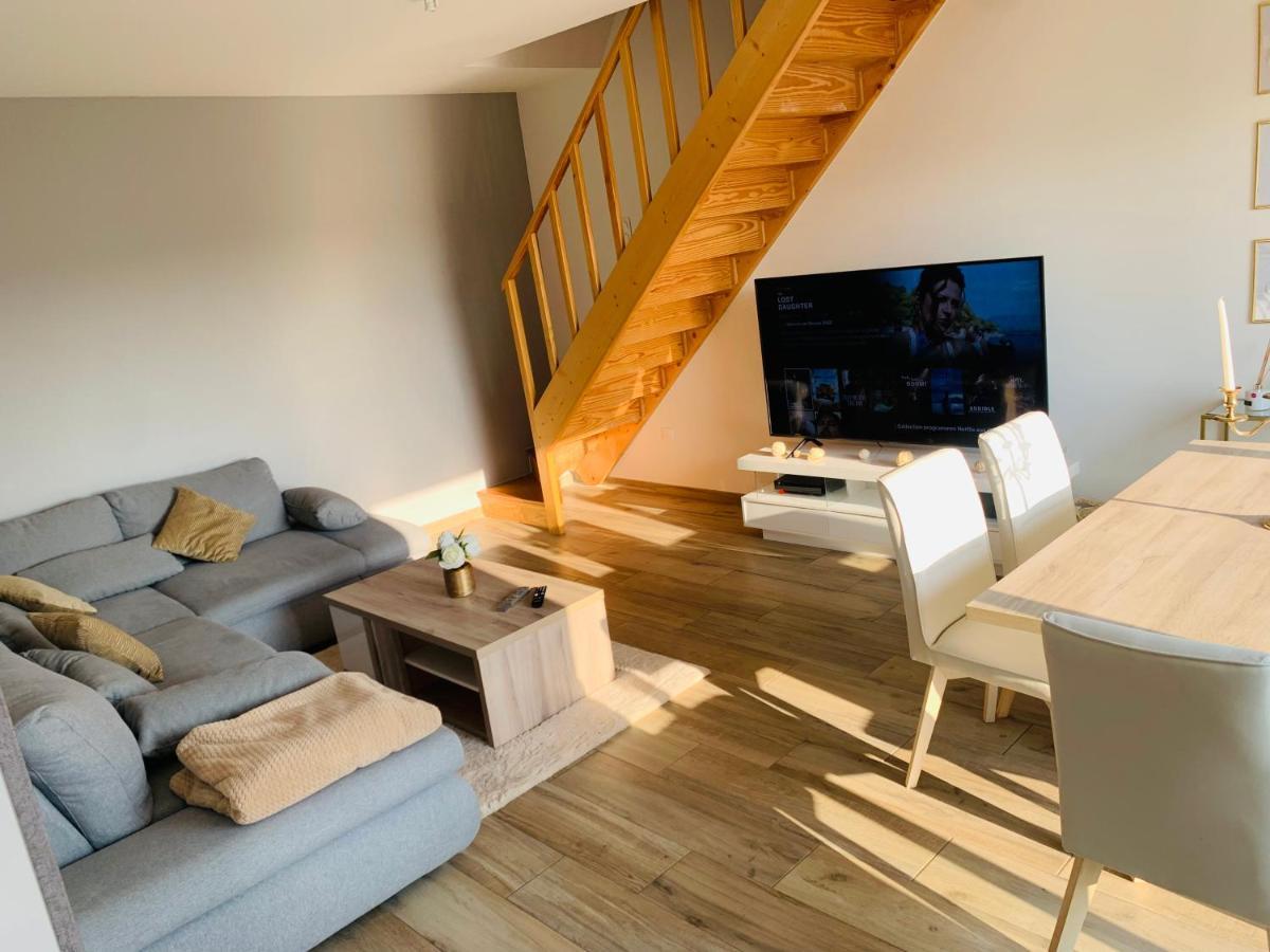 MonéteauLoft Evasion , Parking Gratuit , 5 Min Auxerreアパートメント エクステリア 写真