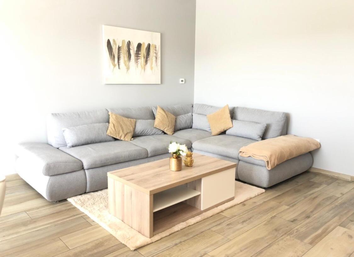 MonéteauLoft Evasion , Parking Gratuit , 5 Min Auxerreアパートメント エクステリア 写真